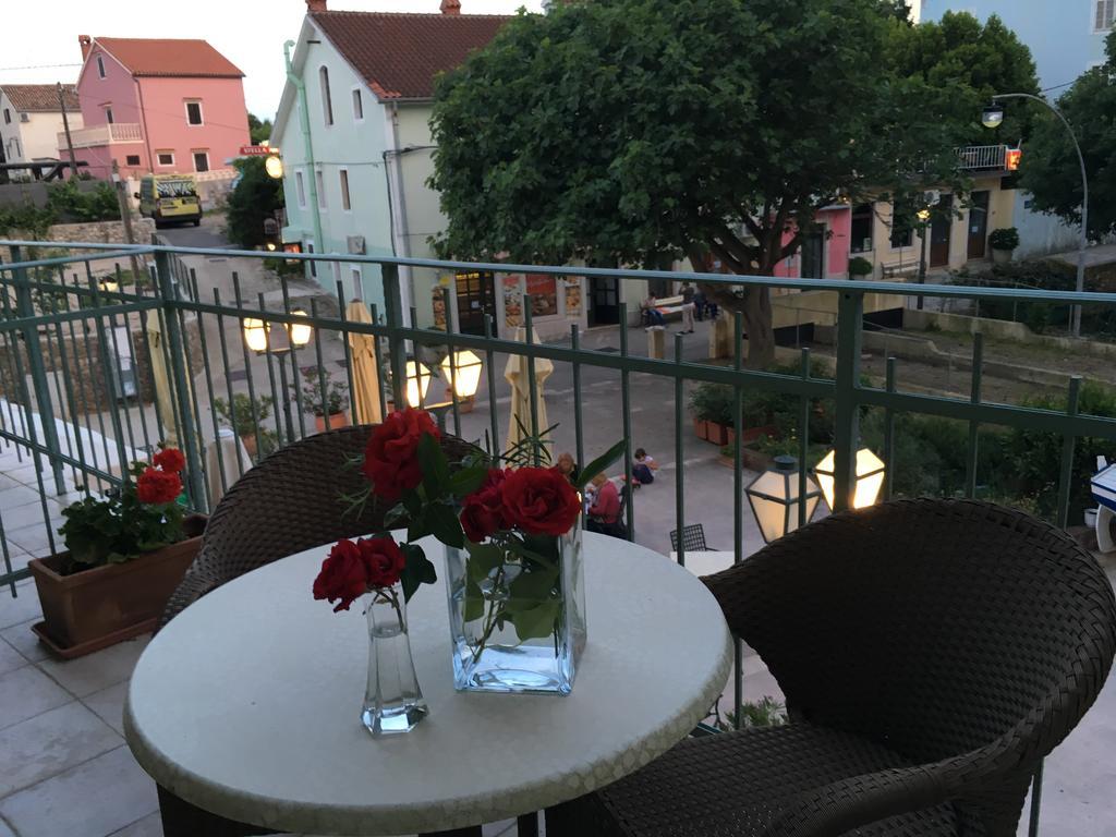 Hotel Televrin Nerezine Exteriör bild